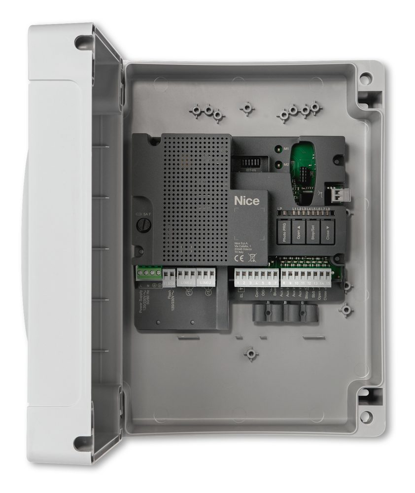 Unitate de comandă Nice MC800 — unul sau două motoare de rețea 120/230 V